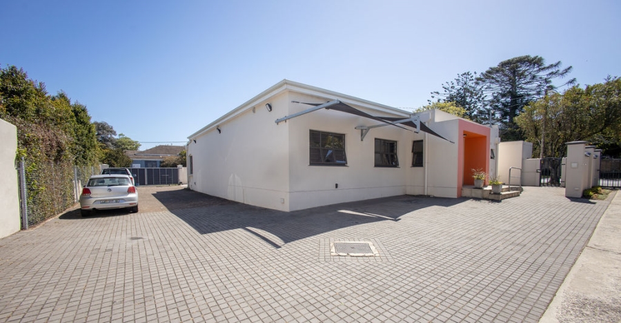 Commercial Property for Sale in Southernwood Eastern Cape